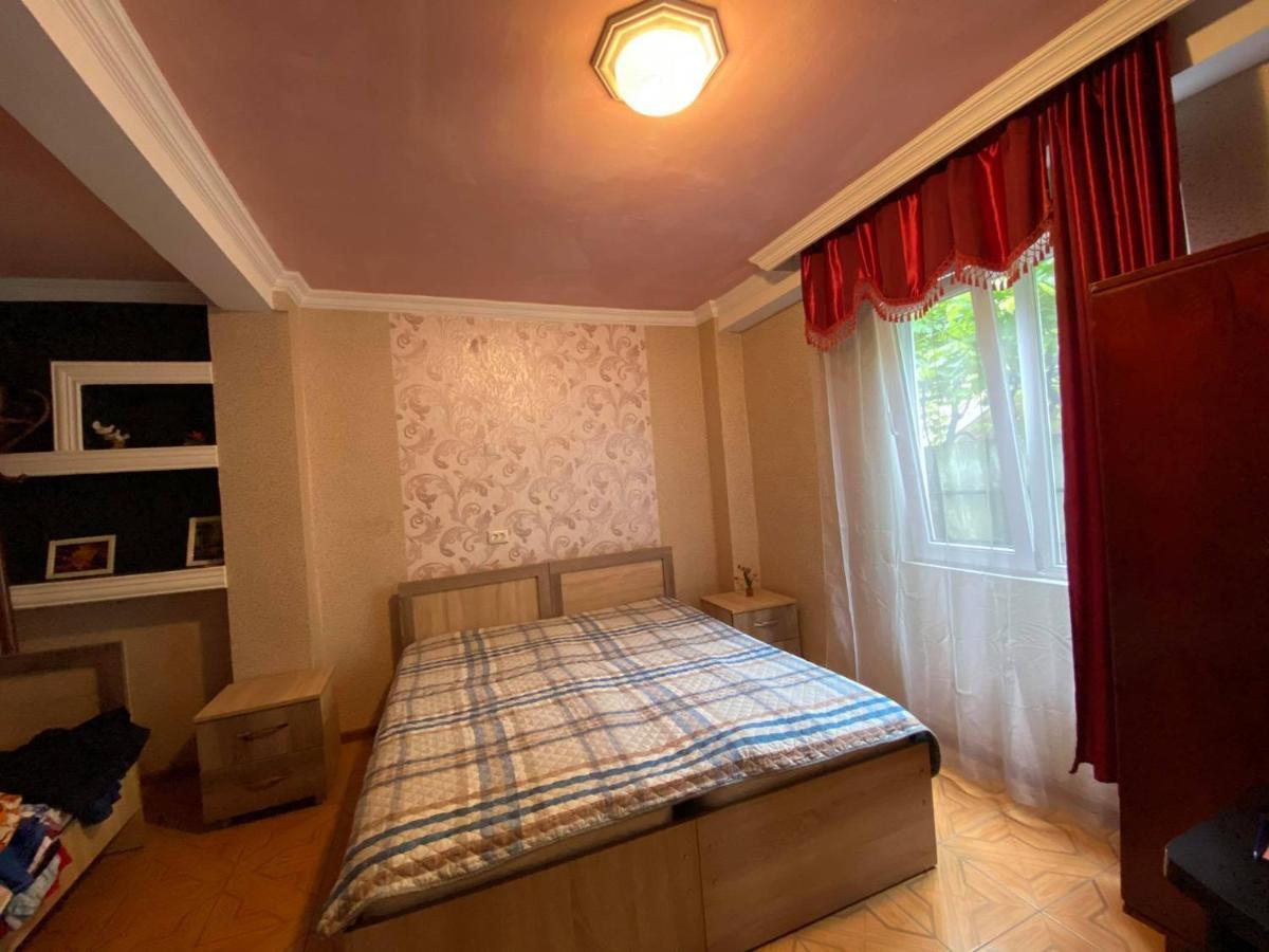 Anna Hostel 코불레티 외부 사진