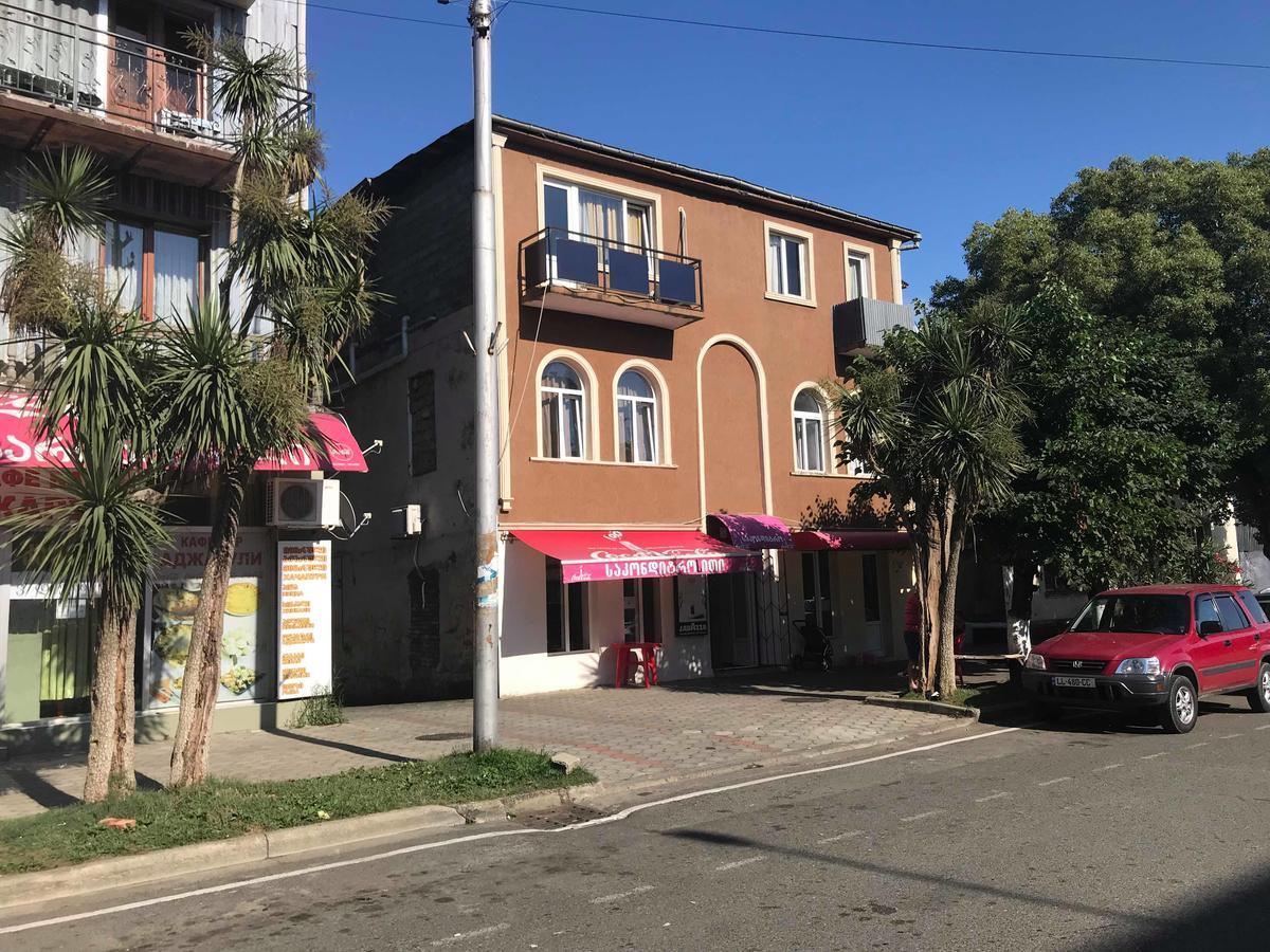 Anna Hostel 코불레티 외부 사진