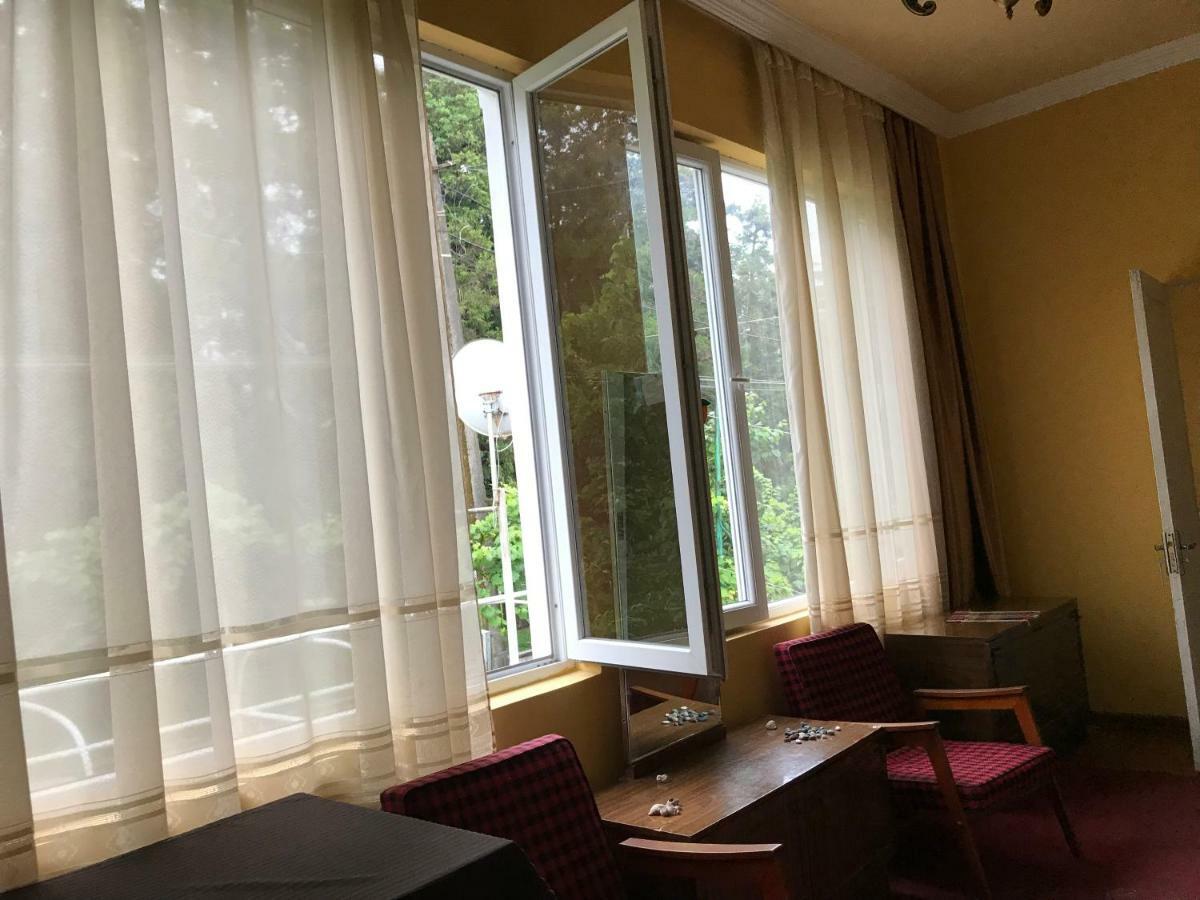 Anna Hostel 코불레티 외부 사진