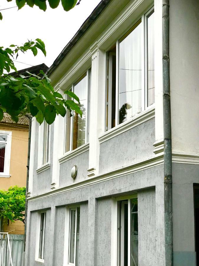 Anna Hostel 코불레티 외부 사진